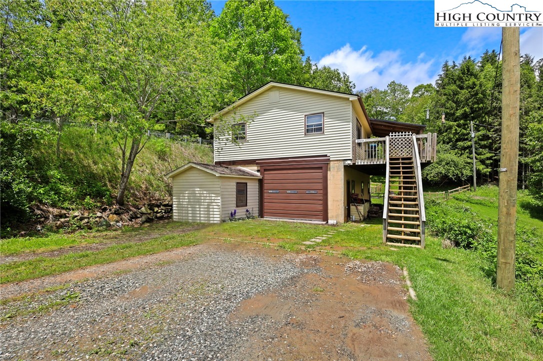 2009 Deck Hill Road