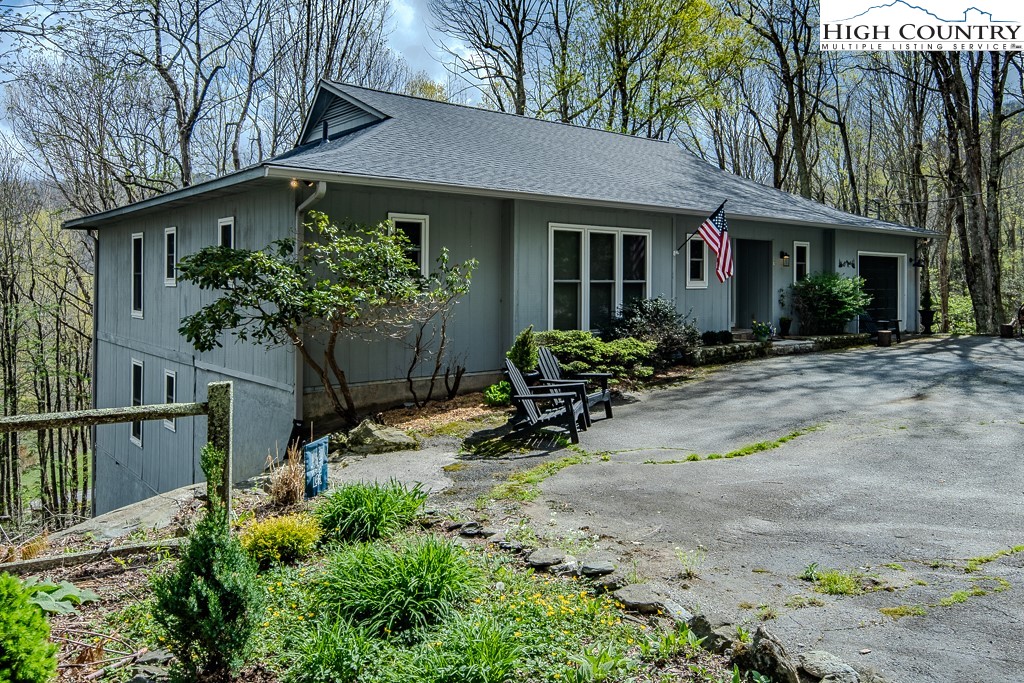 202 Cliffside Lane