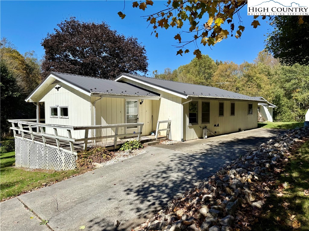 205 Burl Lawrence Road