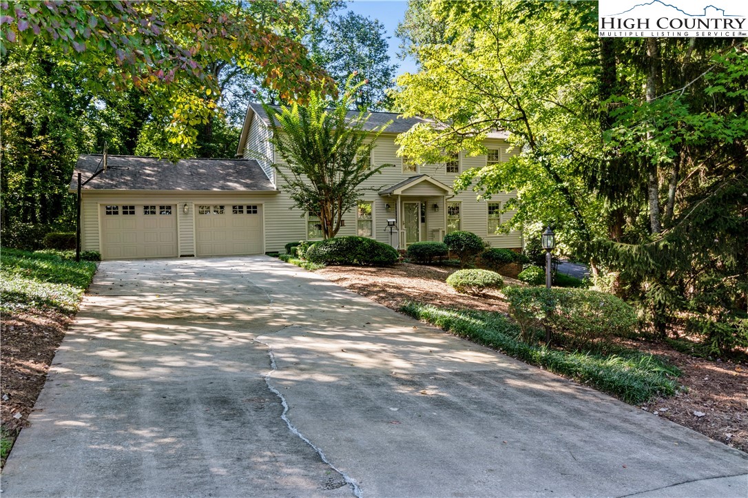 205 N Quail Circle
