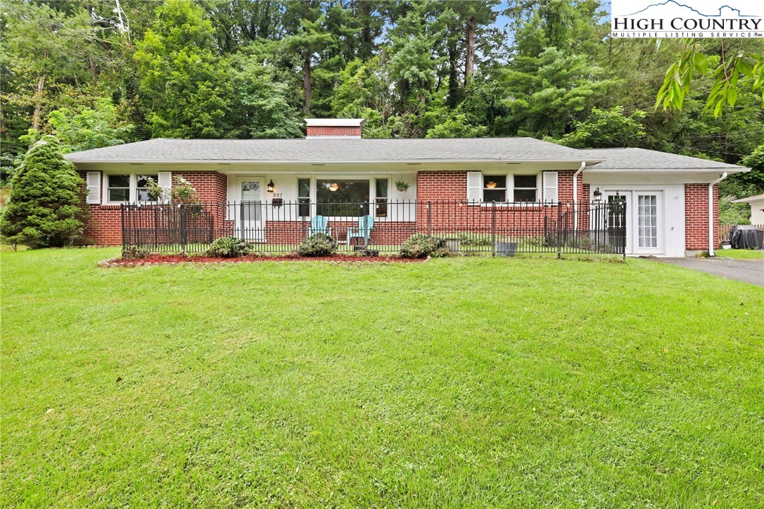 207 Cherrybrook Lane