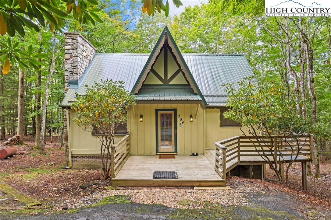 209 Tamarack Road