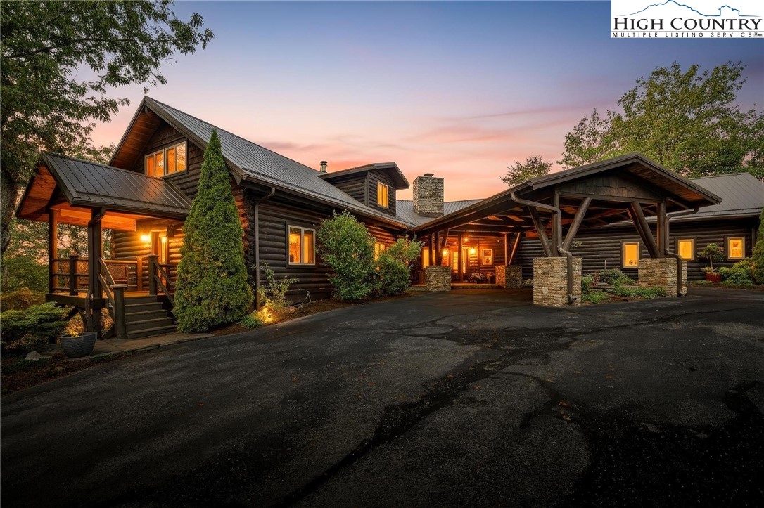 210 Arrowhead Private Drive