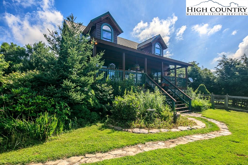 MLS 215581 214 Falcon View Drive, Banner Elk, NC 28604