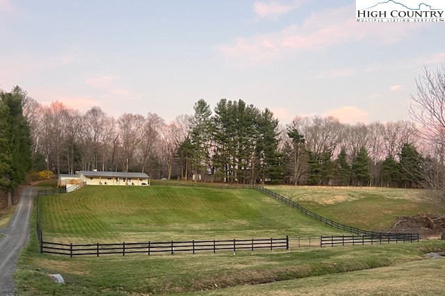 2141 Mt Jefferson Road