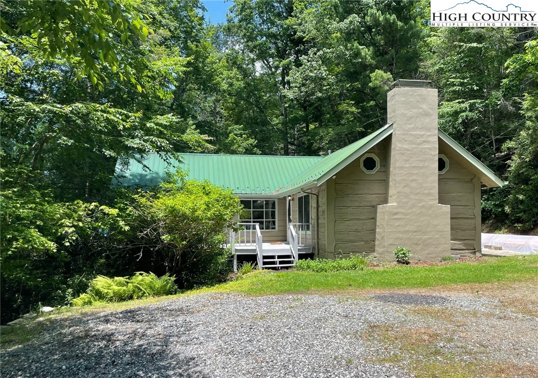 217 Holiday Hills Road
