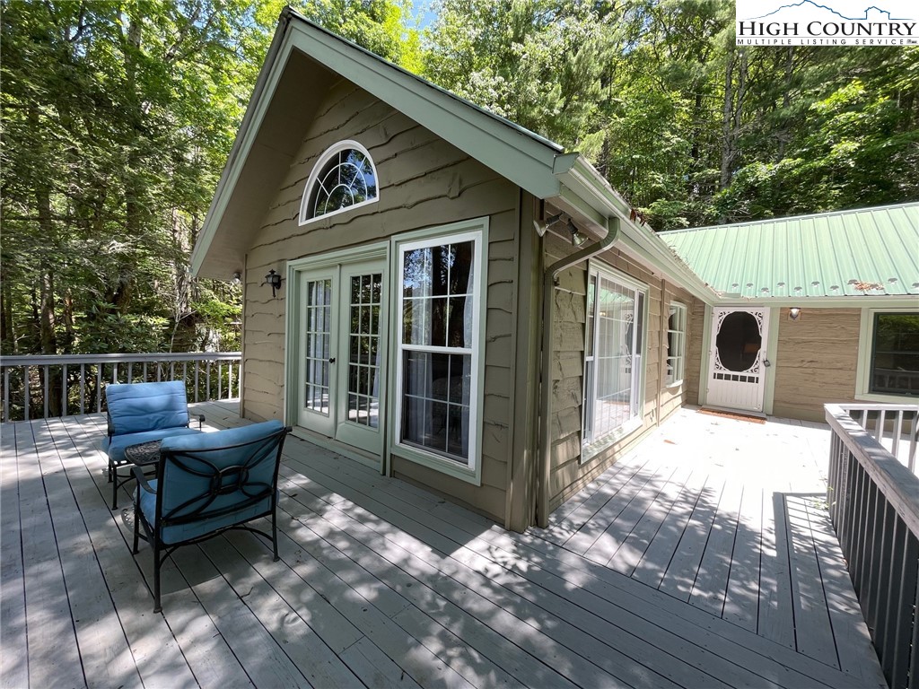 217 Holiday Hills Road