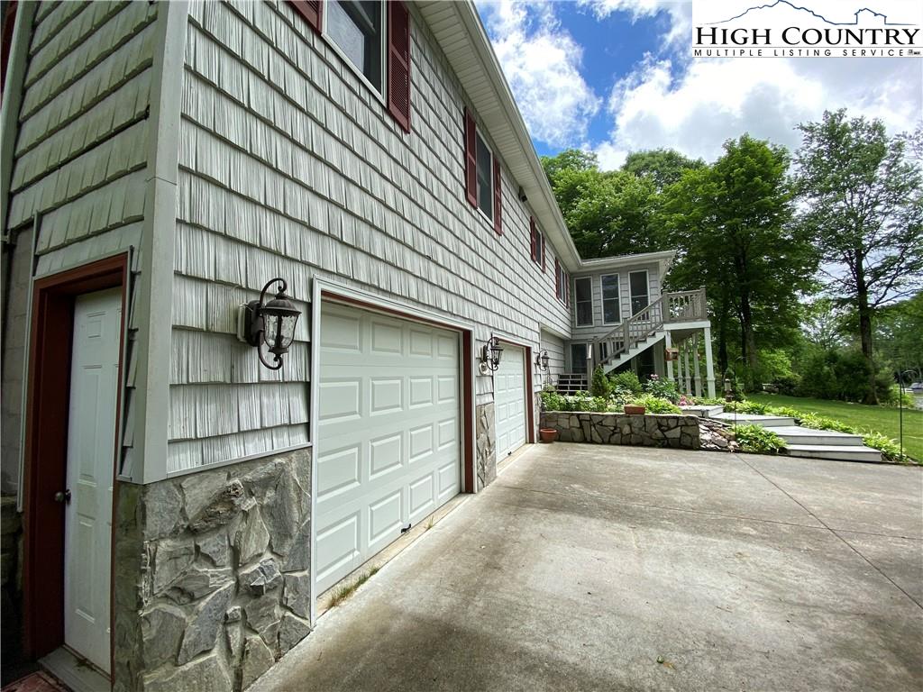 MLS 230962 218 Countryside Lane Lane, Blowing Rock, NC 28605