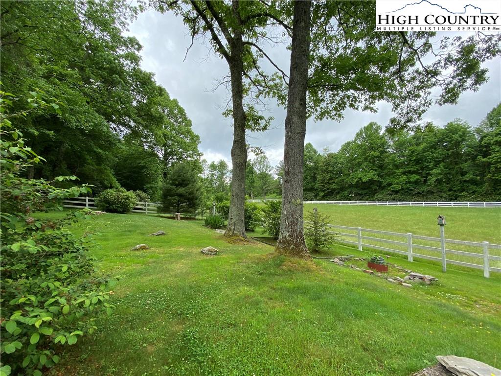 MLS 230962 218 Countryside Lane Lane, Blowing Rock, NC 28605