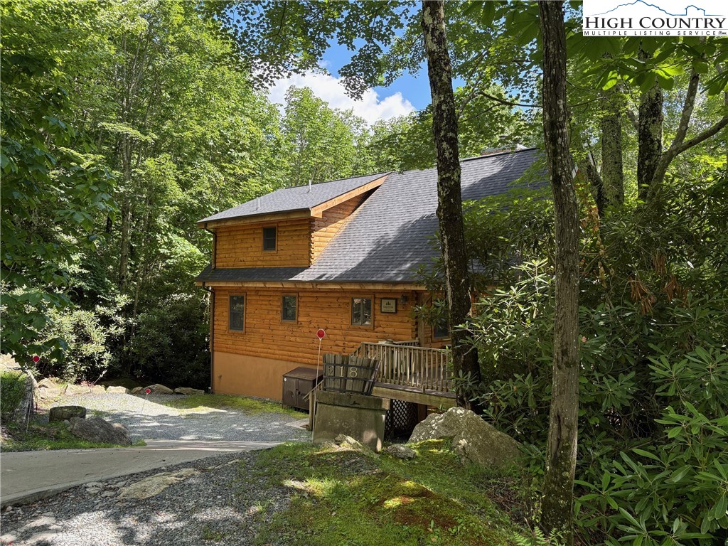 218 Ridgecrest Circle