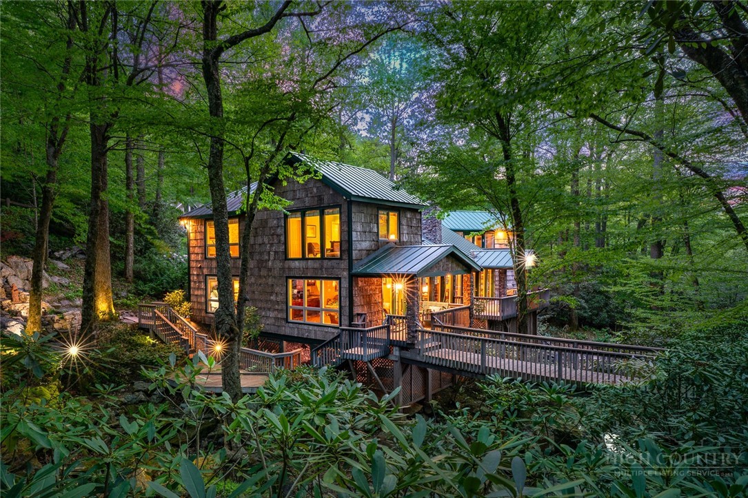 220 Cobble Creek Lane