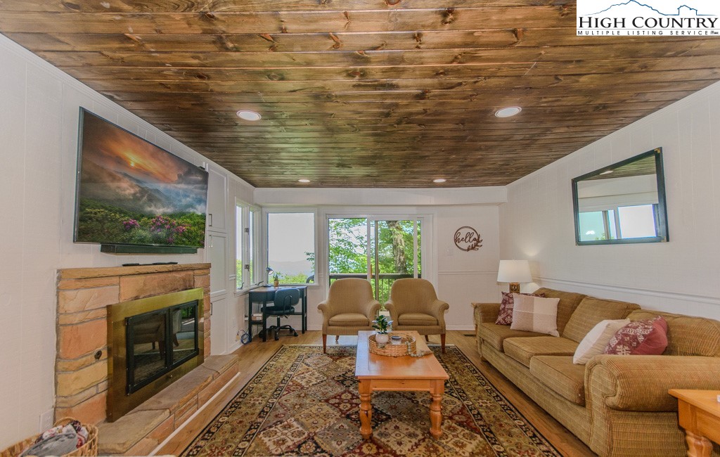 220 Northridge Road 25