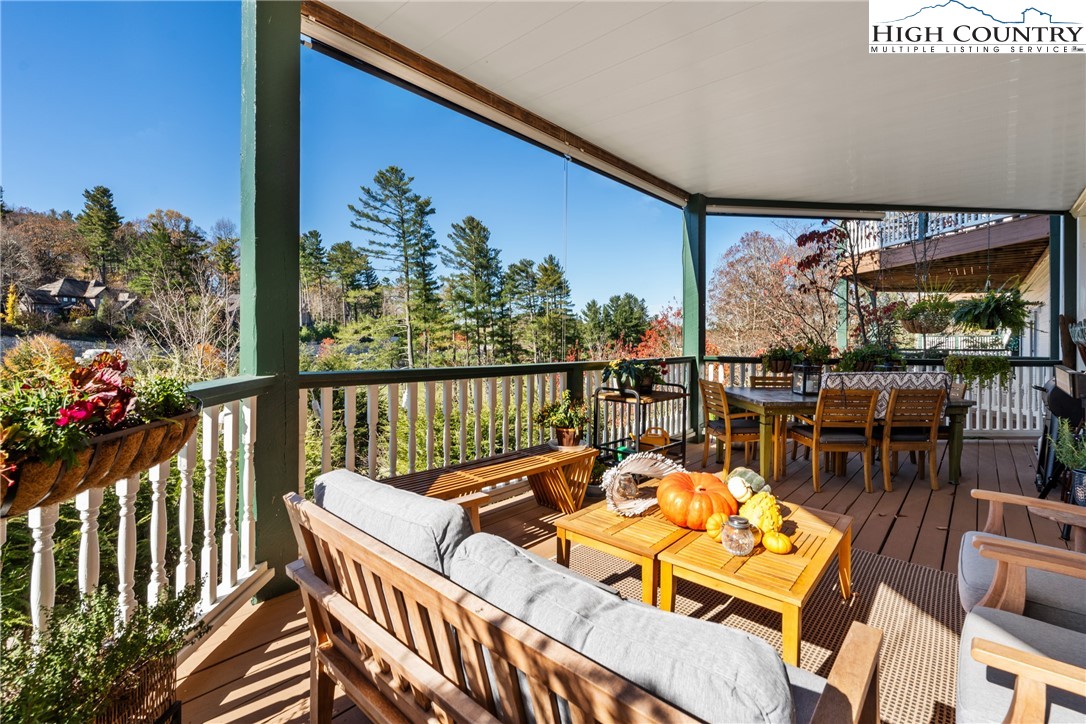 220 Village Drive 301