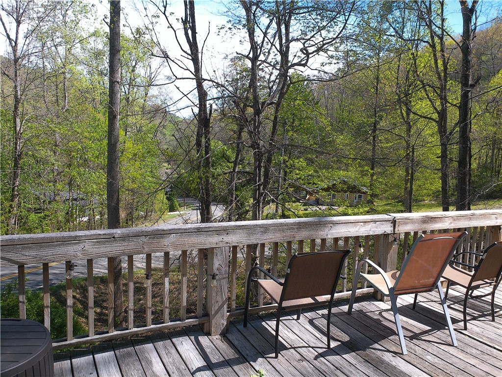 2230 Old Highway 16 Highway