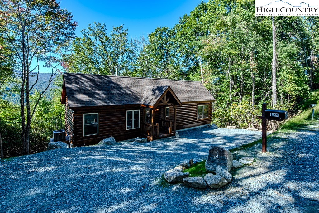 225 Oak Road
