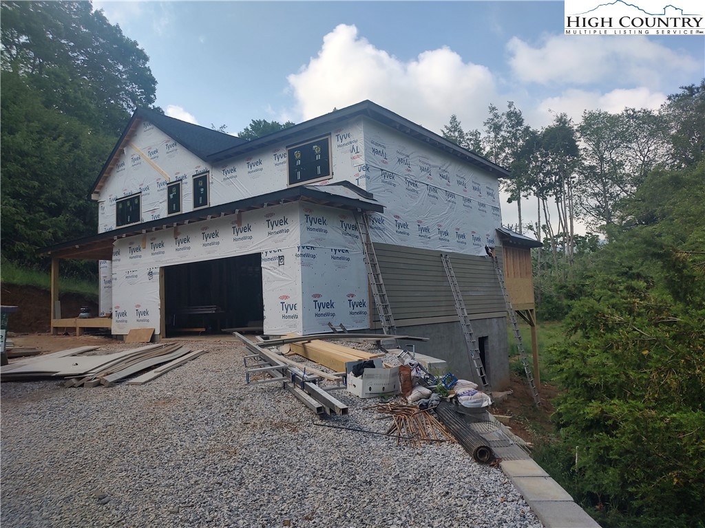 232 Hanging Rock Estates Road
