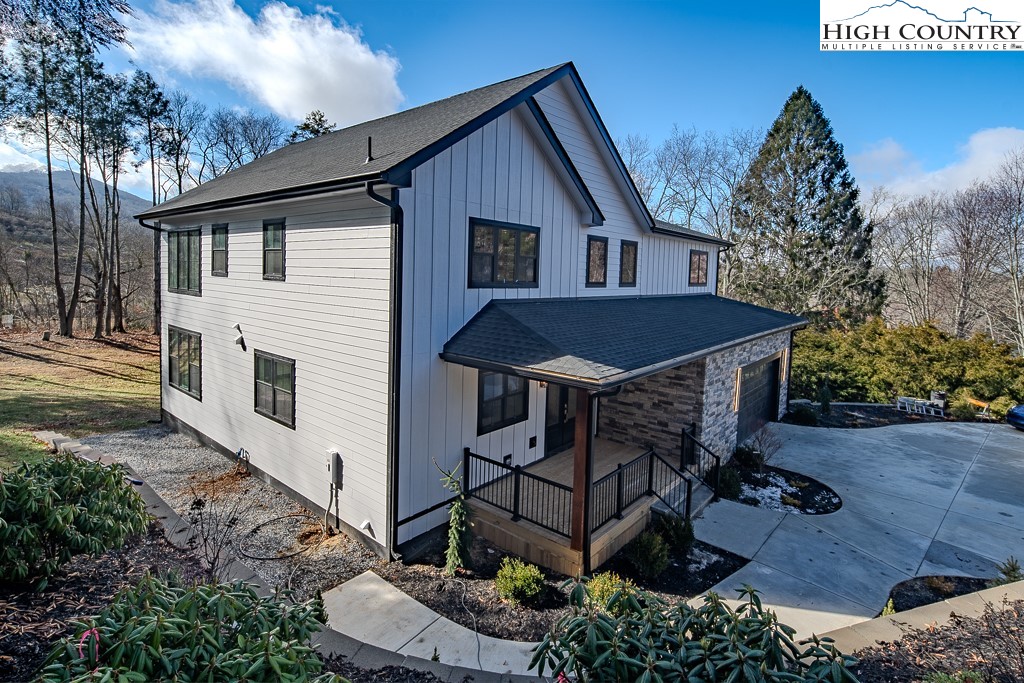 232 Hanging Rock Estates Road