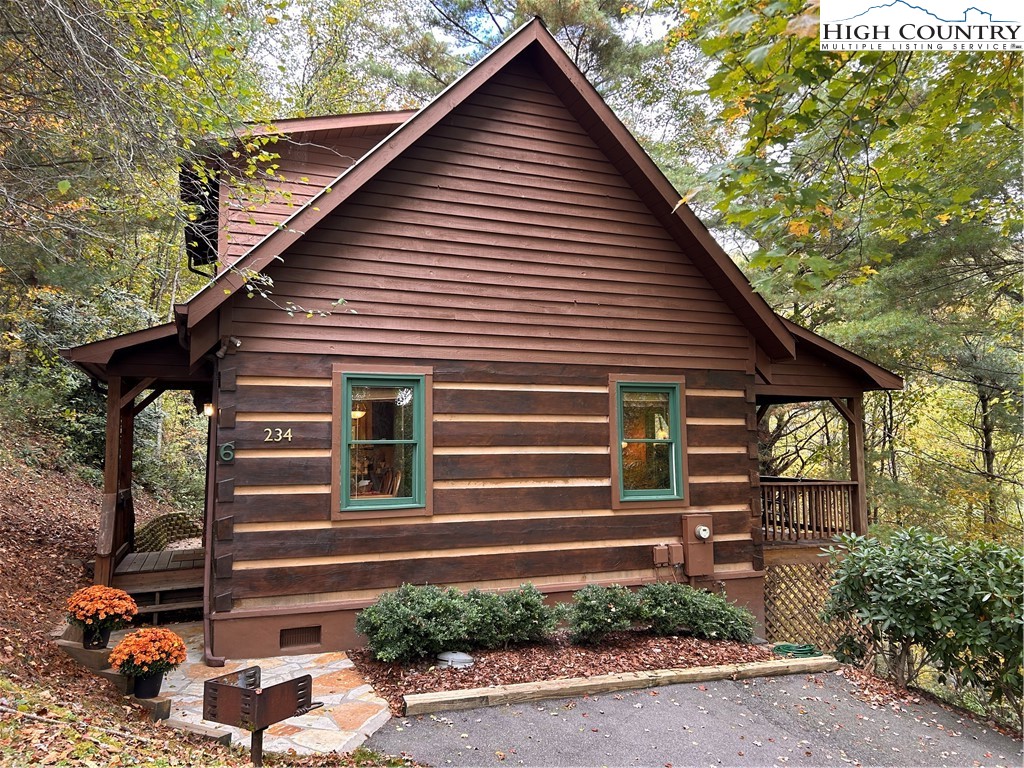 234 Apple Ridge Lane