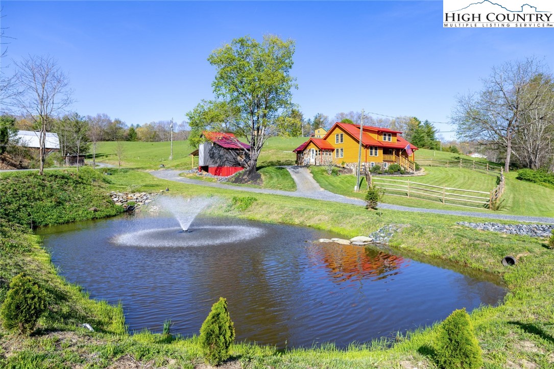 2415 Lower Nettle Knob