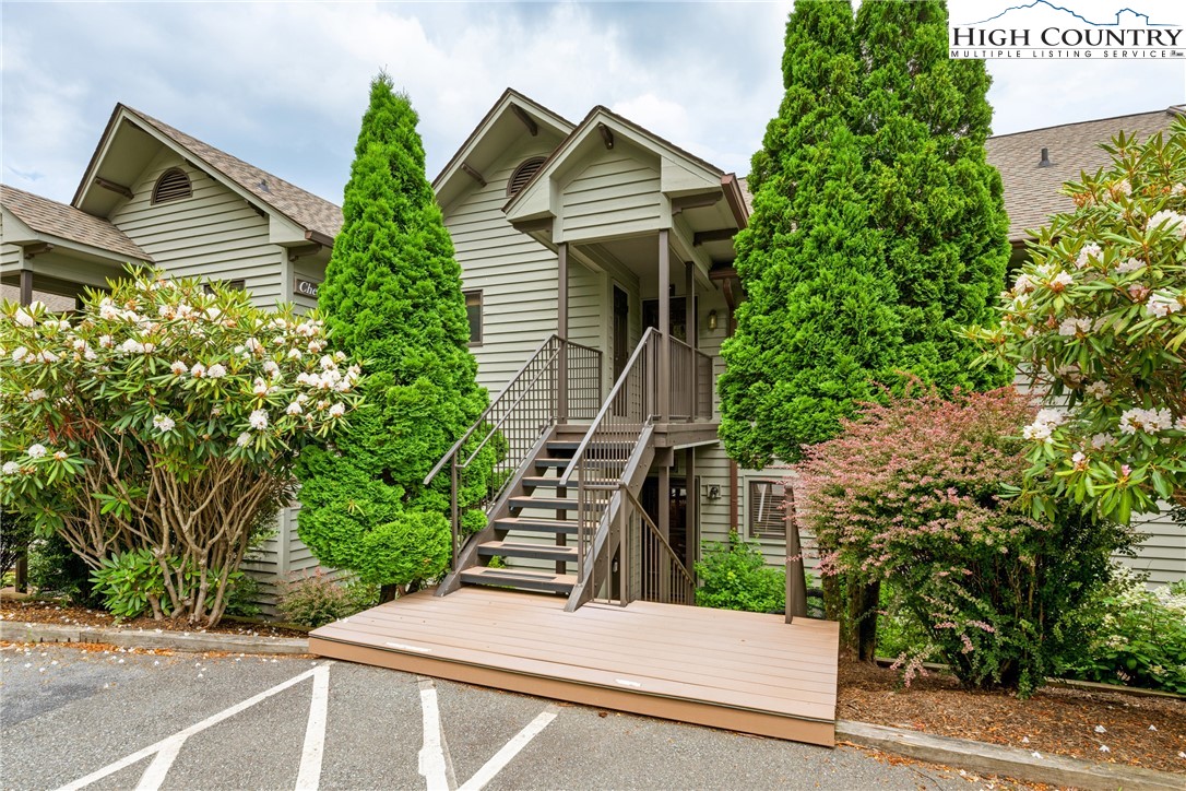245 Evergreen Drive 3