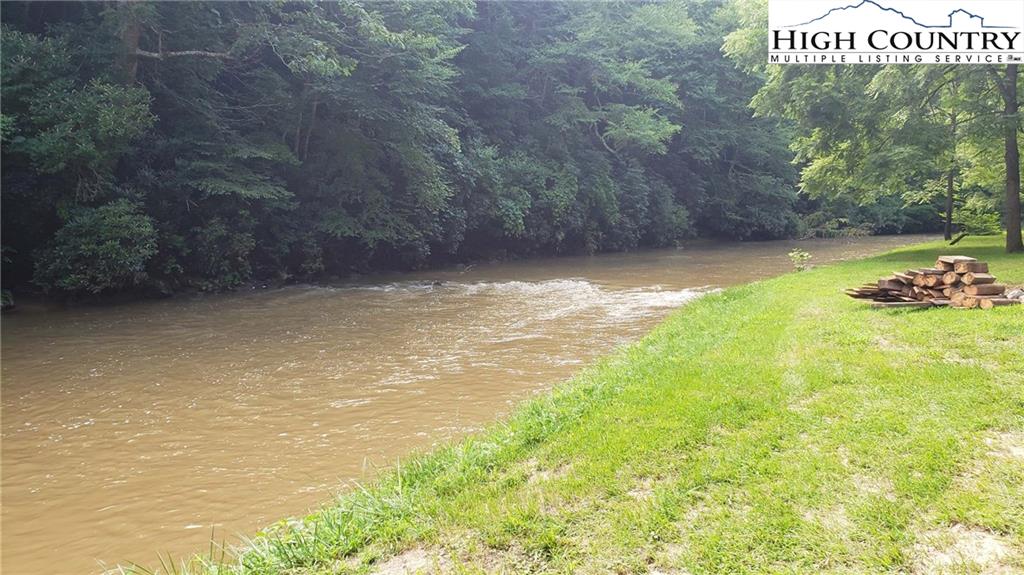 MLS 223668 2451 Turkey Knob Road, Fries, VA 24330