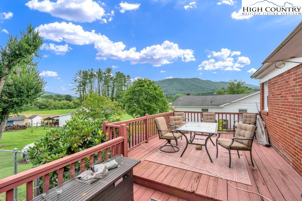 248 Sunset Drive