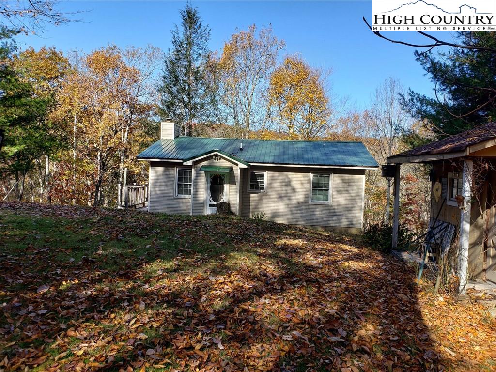 MLS 226762 2557 Falls Road, Elk Creek, VA 24326