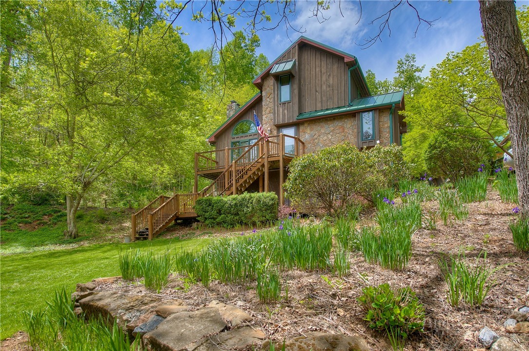 262 Azalea Hills Lane