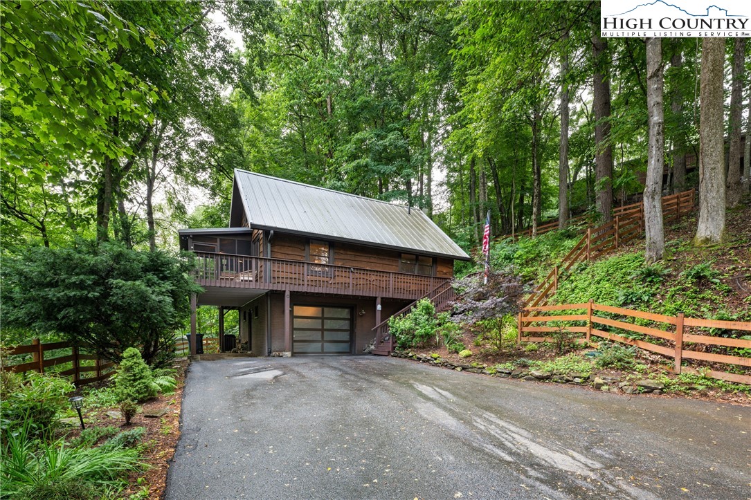 280 Wildwood Lane