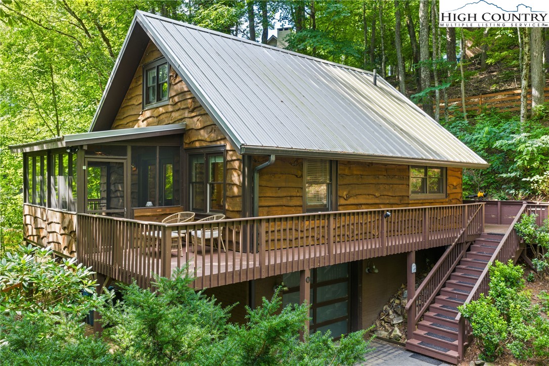 280 Wildwood Lane