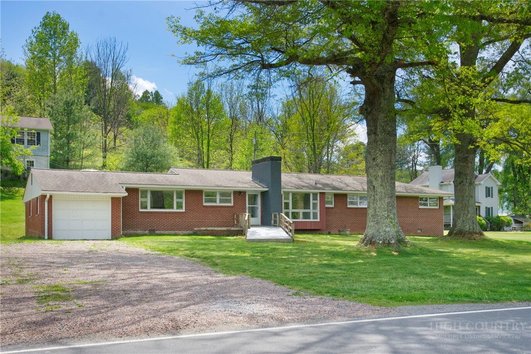 2853 Broadstone Road