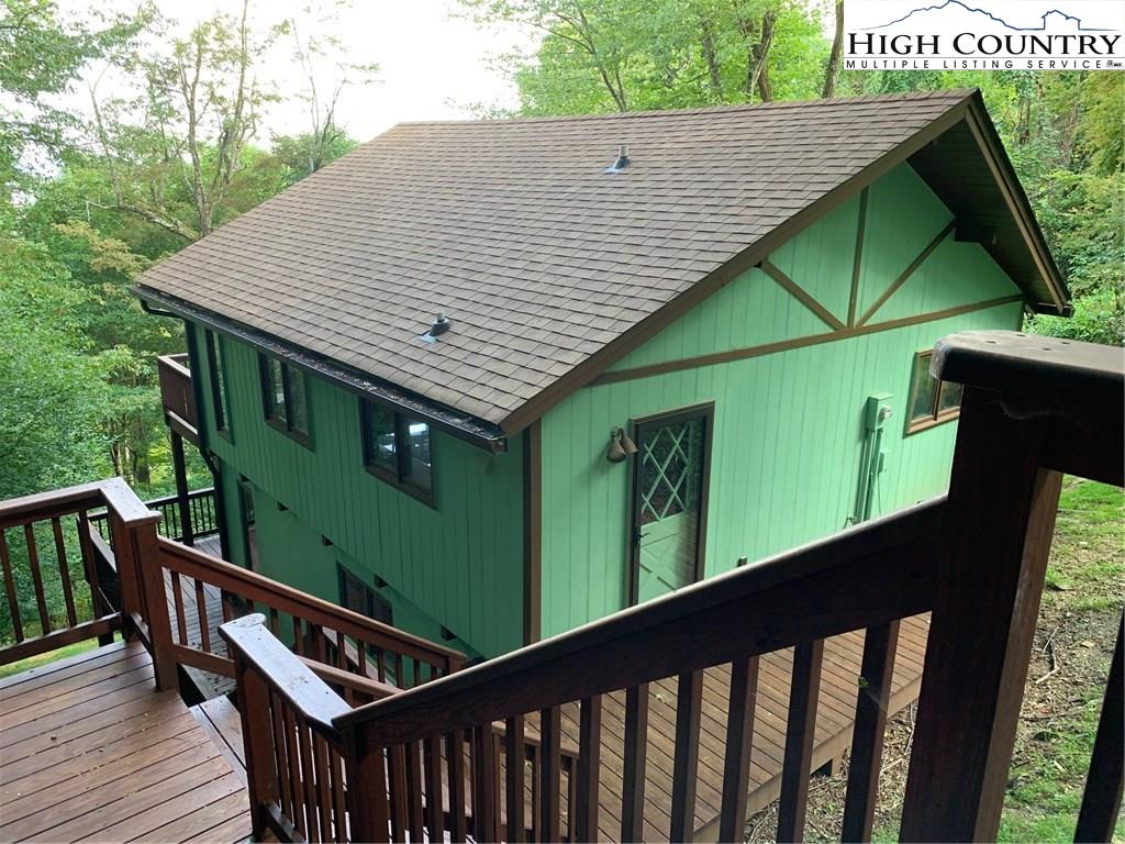 MLS 217503 286 Deepwood Court, Seven Devils, NC 28604