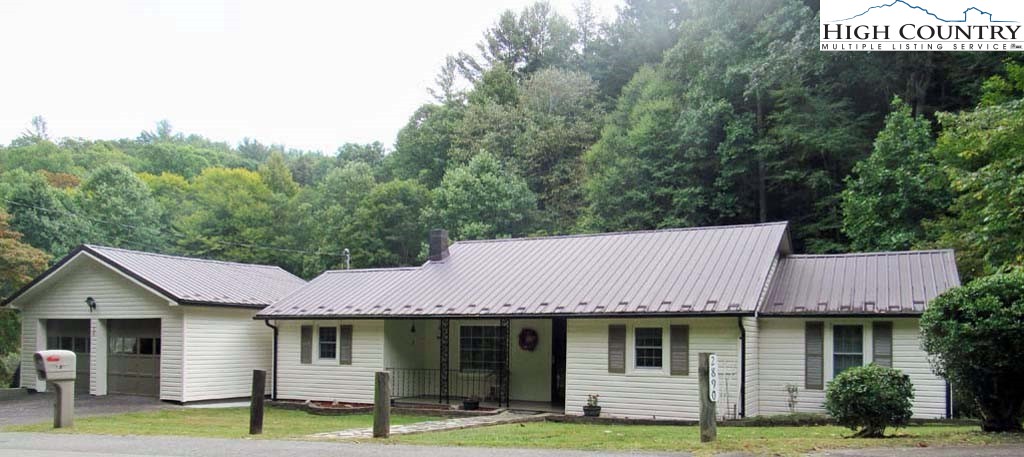 2890 Old Hwy 16
