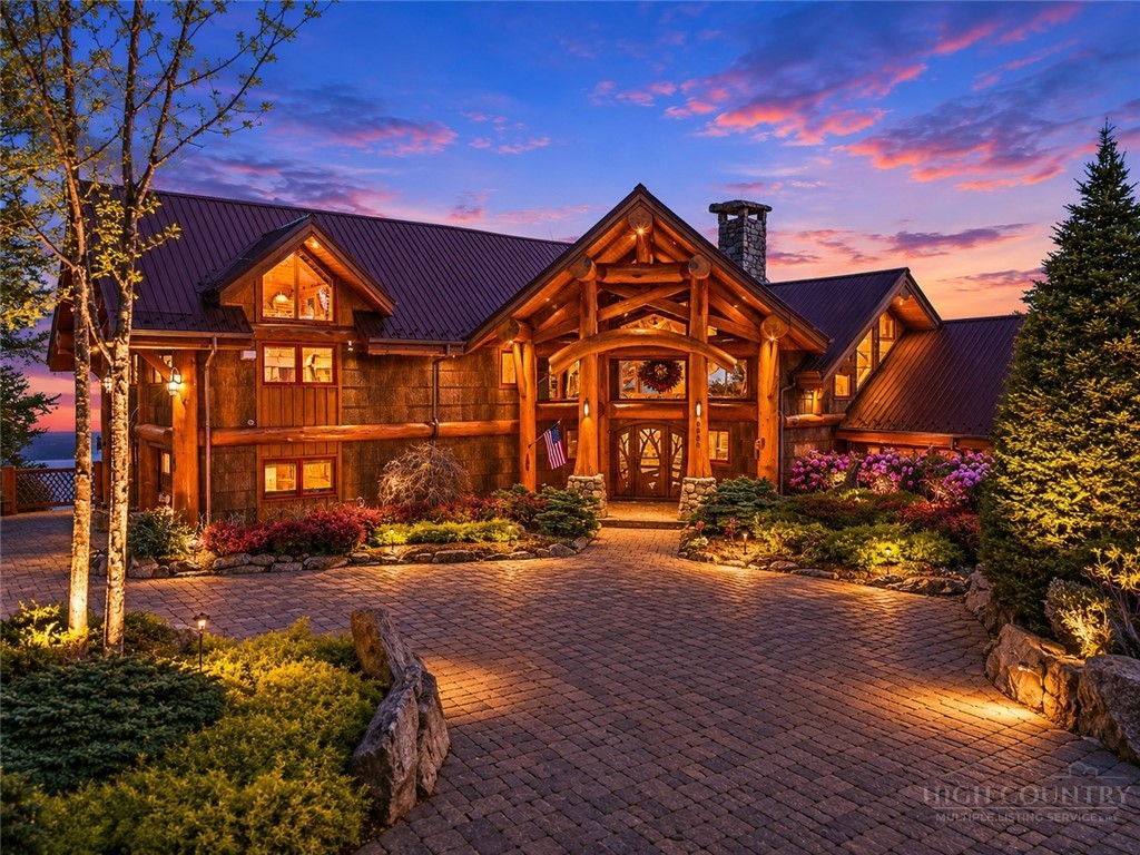 2910 Eagles Nest Trail