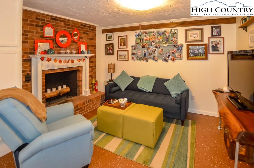 MLS 218673 2939 Boggs Road, West Jefferson, NC 28694