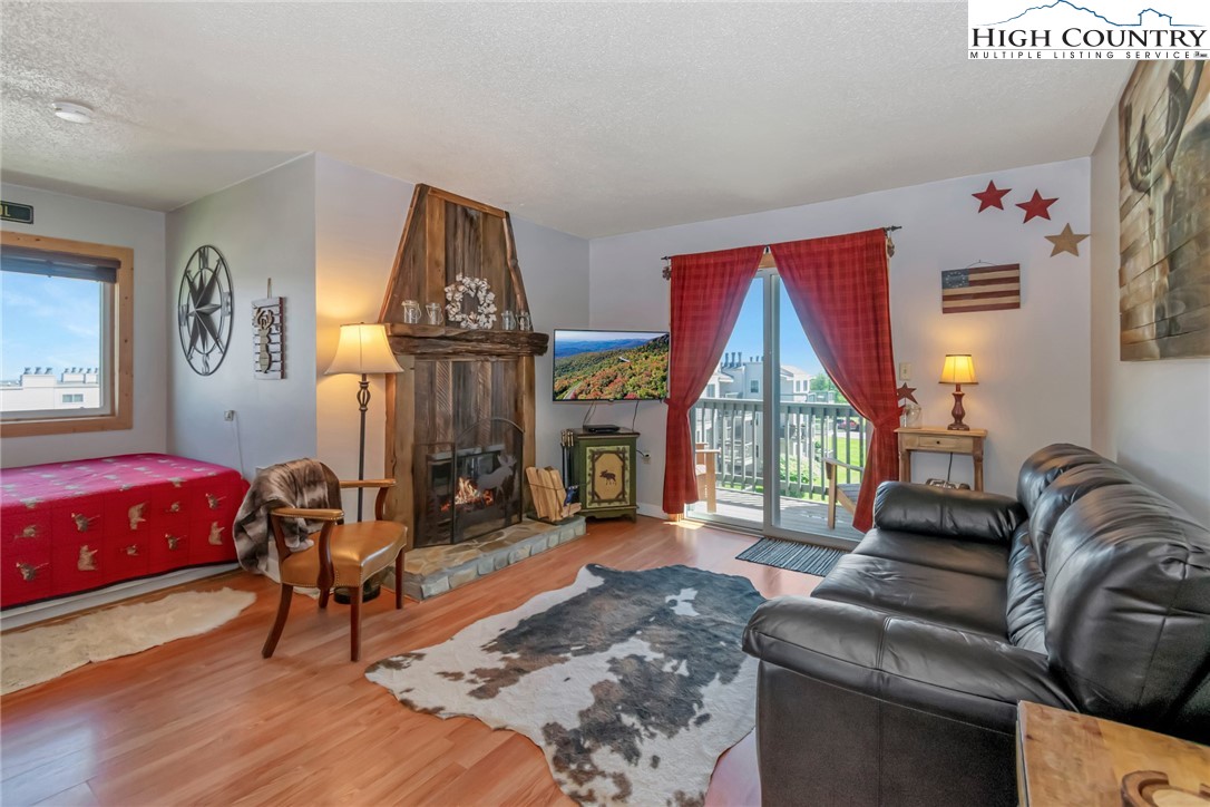 301 Pinnacle Inn Road 1301