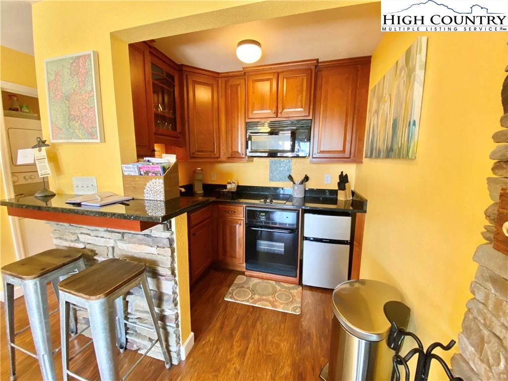 MLS 226523 301 Pinnacle Inn Road 4107, Beech Mountain, NC 28604