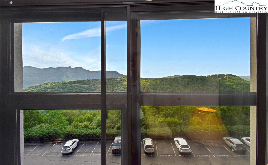 303 Sugar Top Drive 2-2220