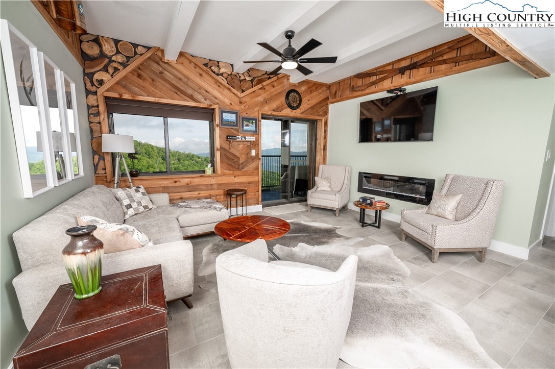 303 Sugar Top Drive 2101