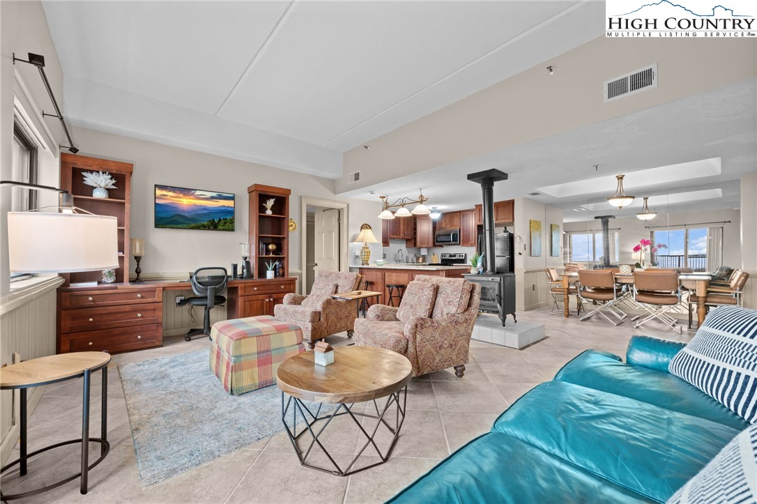 303 Sugar Top Drive 2122