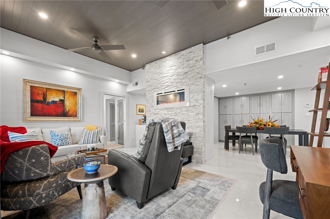 303 Sugar Top Drive 2903