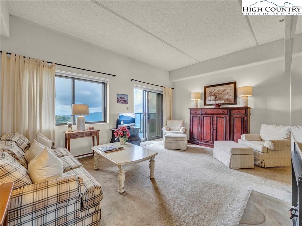 303 Sugar Top Drive 3-1301