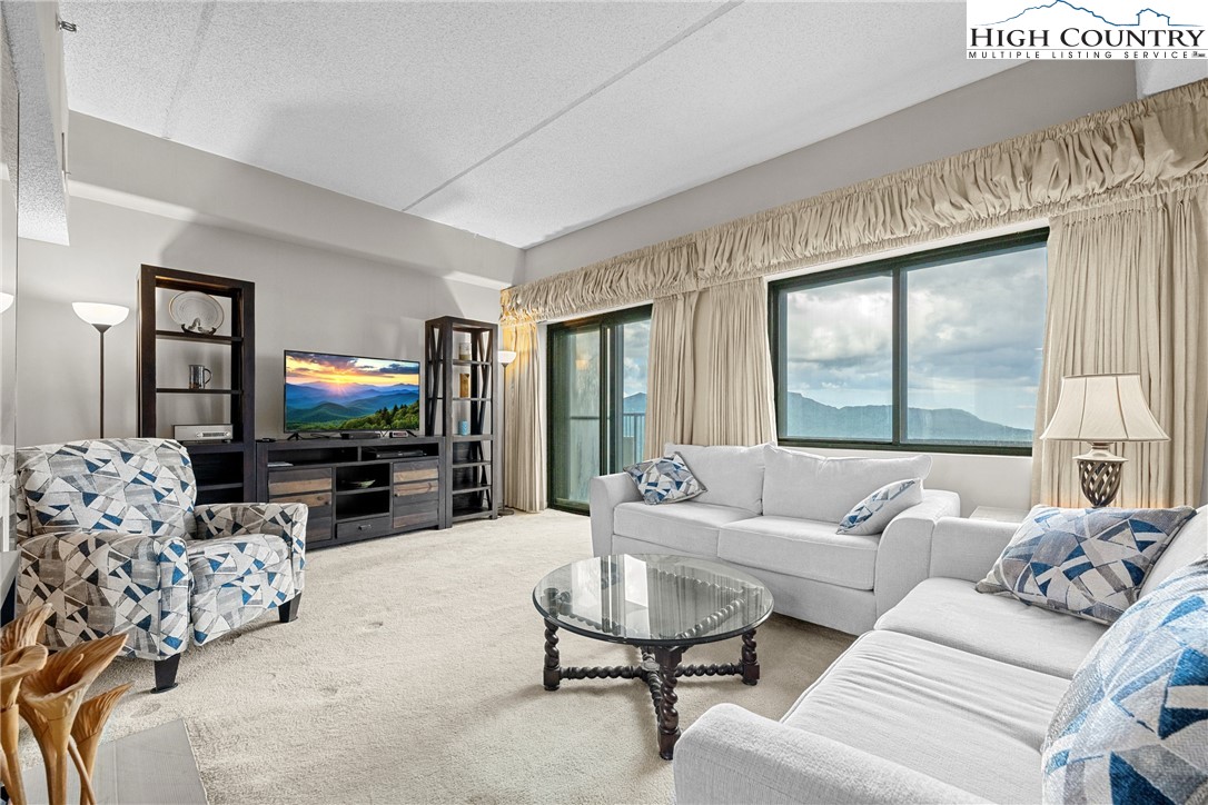 303 Sugar Top Drive 5-2522