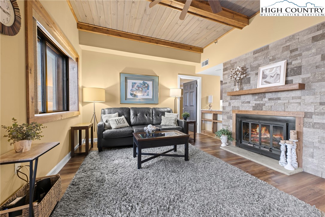 303 Sugar Top Drive 6-2618