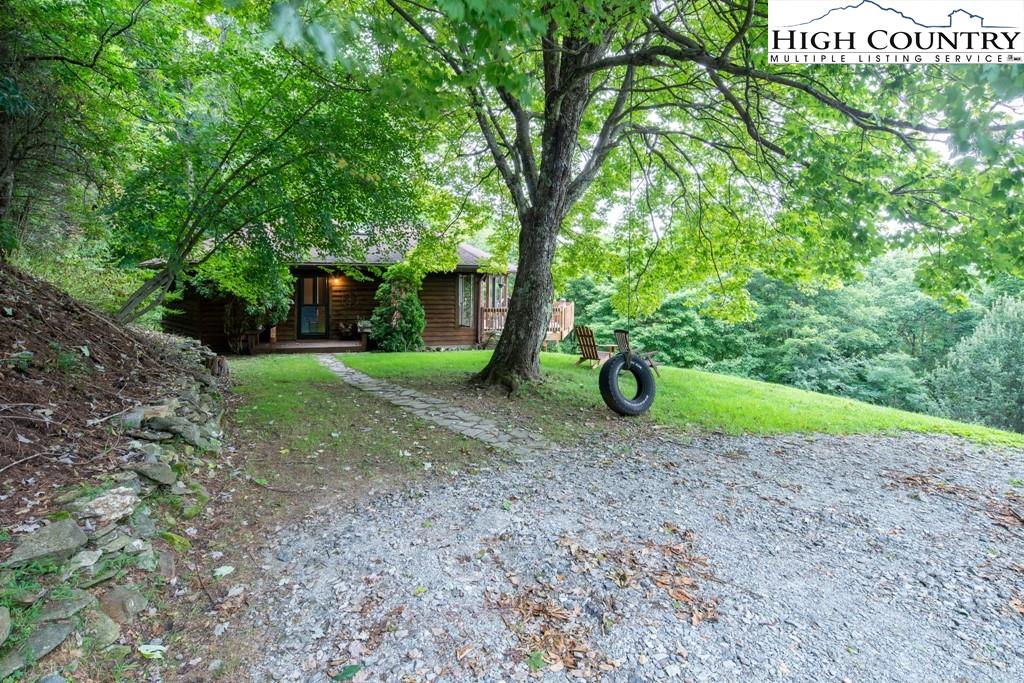 MLS 233053 304 Edgecliff Lane, Seven Devils, NC 28604