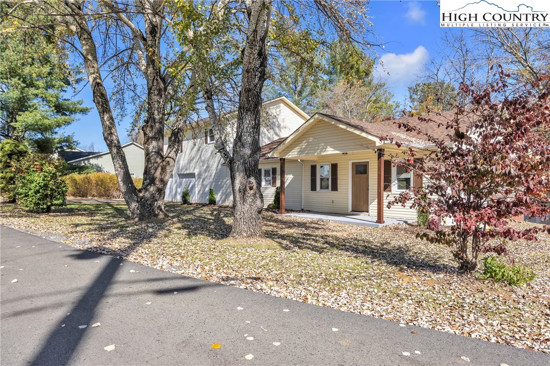 309 W Evergreen Street