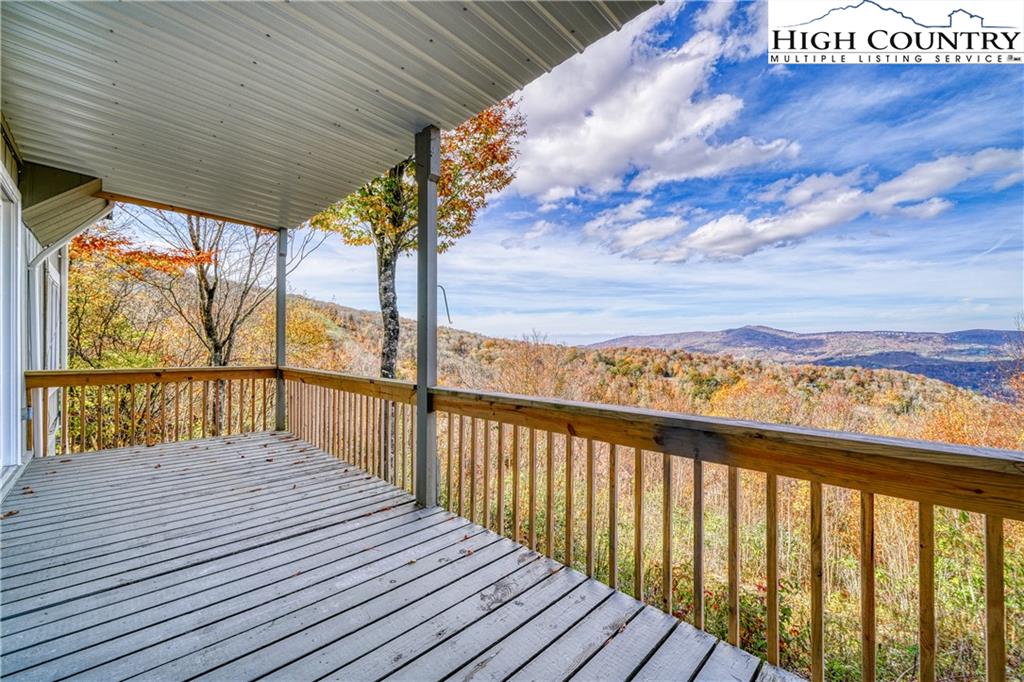 MLS 226424 315 Skyleaf Drive D18, Sugar Mountain, NC 28604