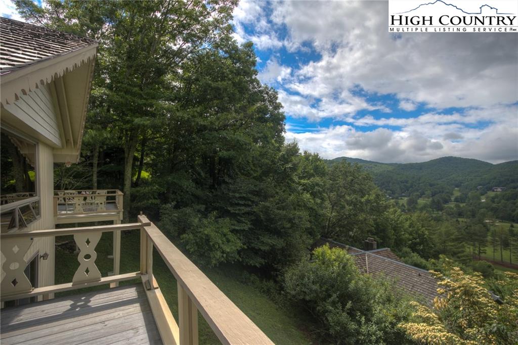 MLS 215660 319 Balsam, Boone, NC 28607