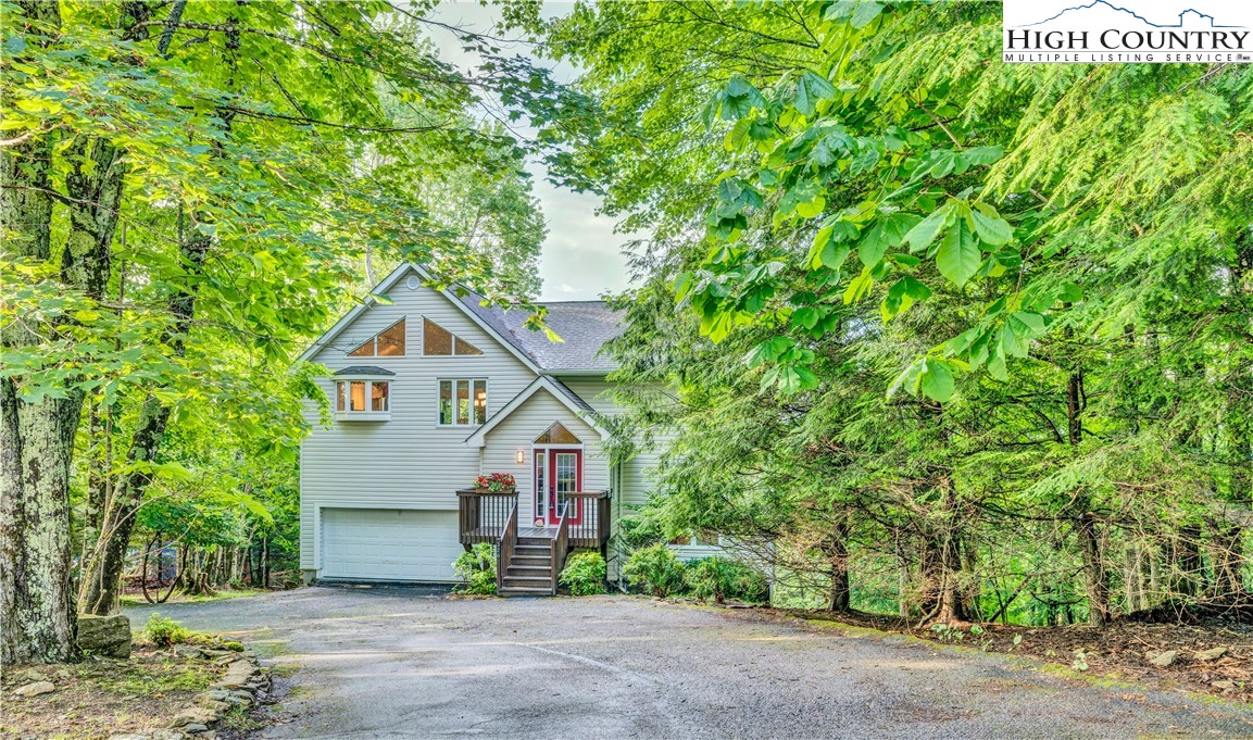 320 Pinnacle Ridge Road