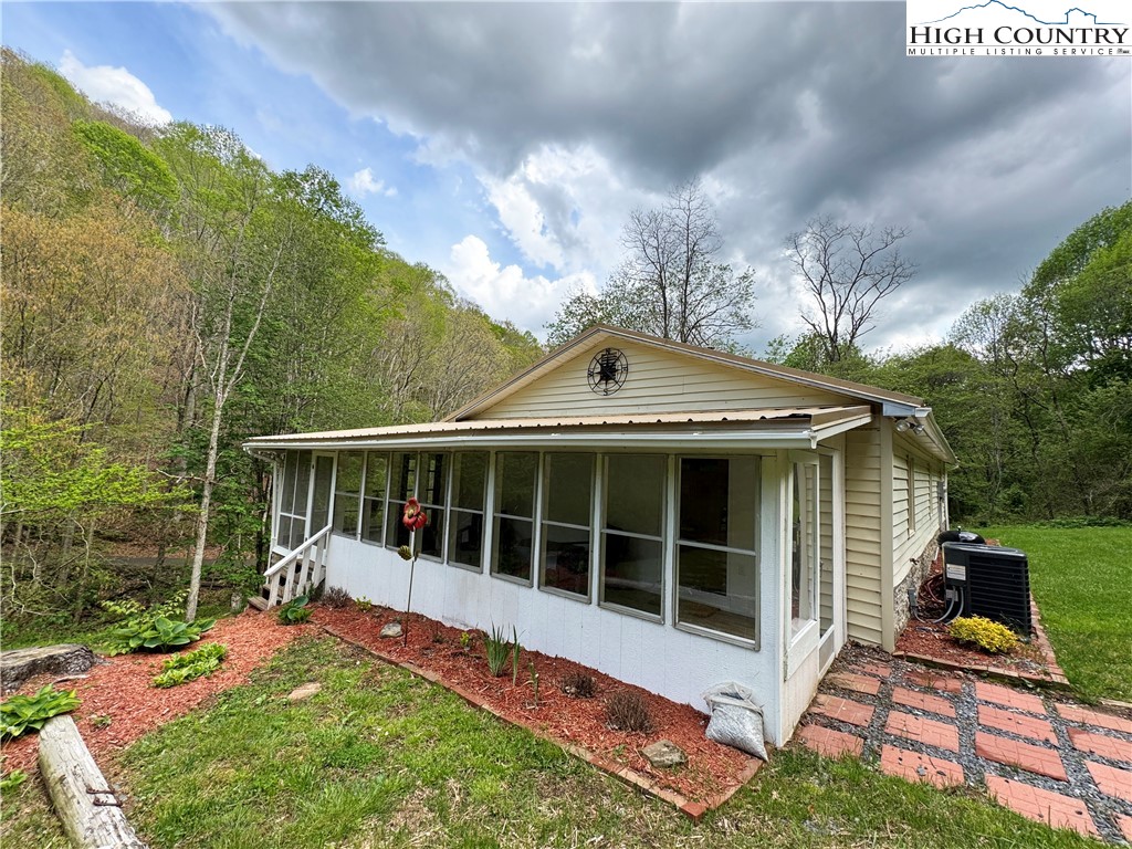 321 Skin Camp Creek Road